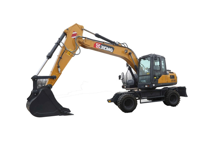 Excavator maintenance precautions and accessories to buy the engine chapter